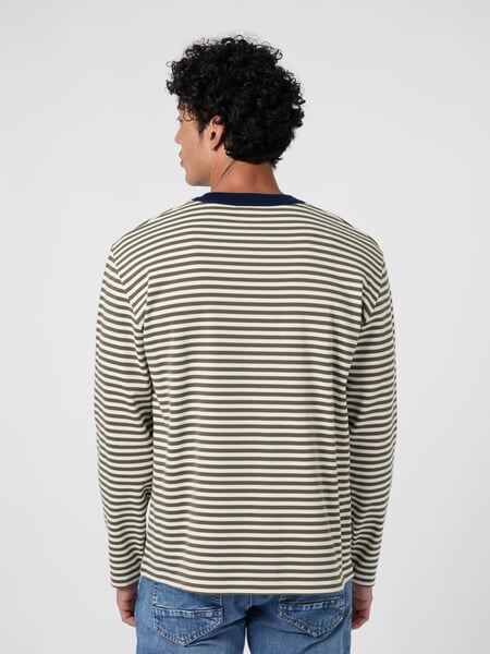 Herren-Ringel-T-Shirt Offwhite-Oliv, Tragebild
