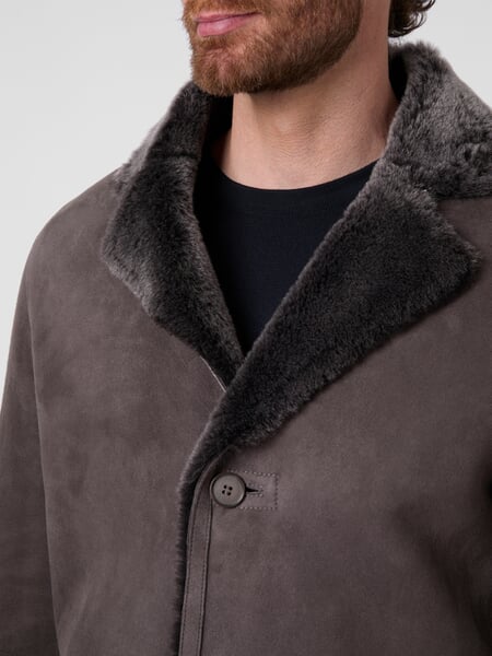 Herren-Lammfellmantel Dunkelbraun, Detailsicht