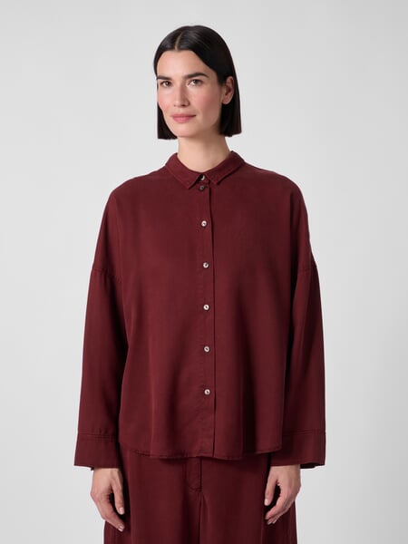 Women’s Blouse Wine red, presented on a model