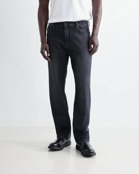 Herrenjeans Straight Fit Black Denim, Fertigungssprozess