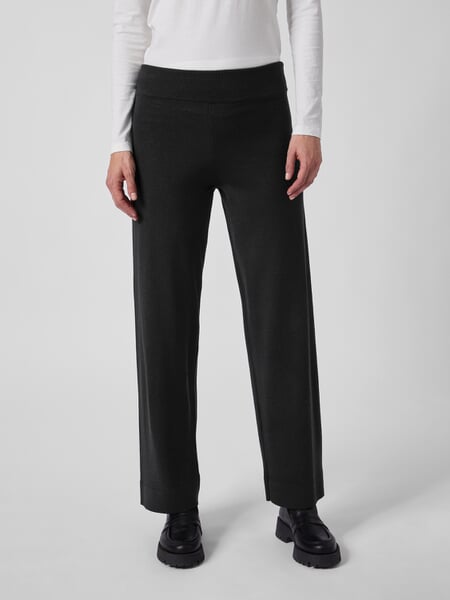 Pantalon en maille pour femme Noir, présenté sur un modèle