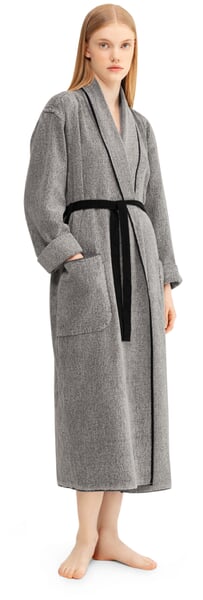 Linen Terry Bathrobe Black-Natural, manufacturing process