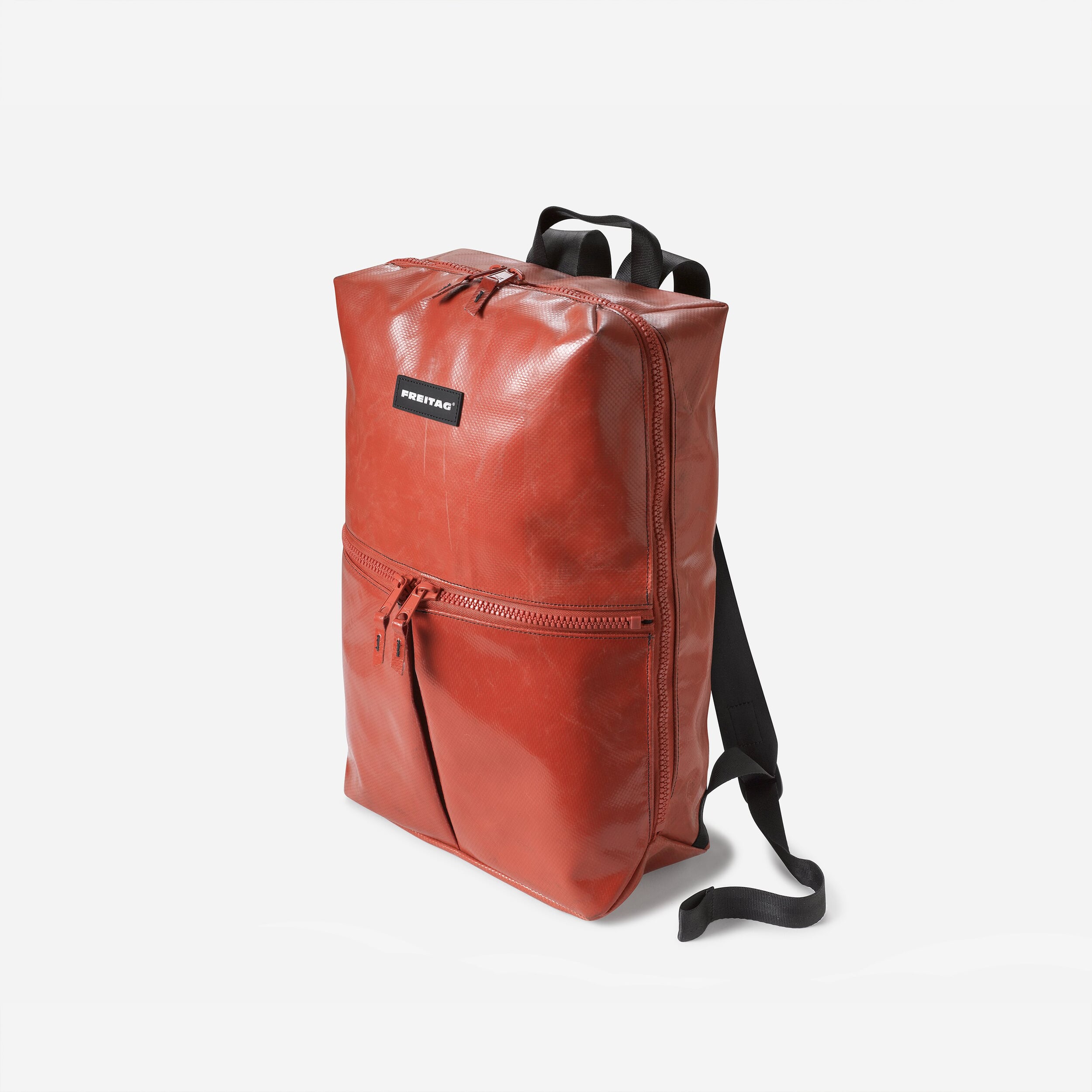FREITAG legendäre Taschen aus alten LKWPlanen MAGAZIN