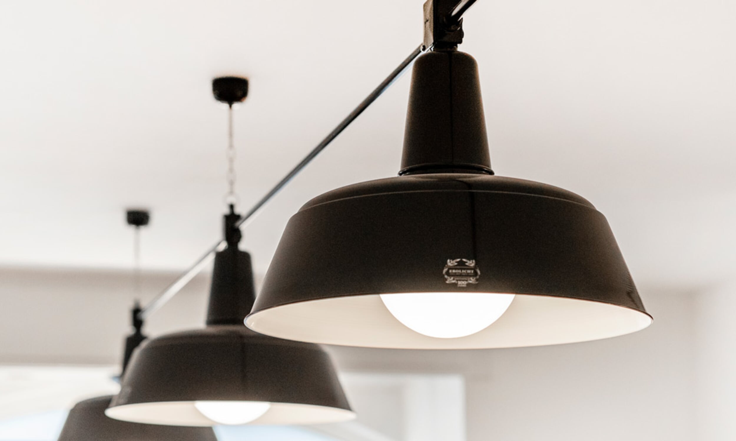 Hochwertige Deckenleuchten kaufen | Manufactum