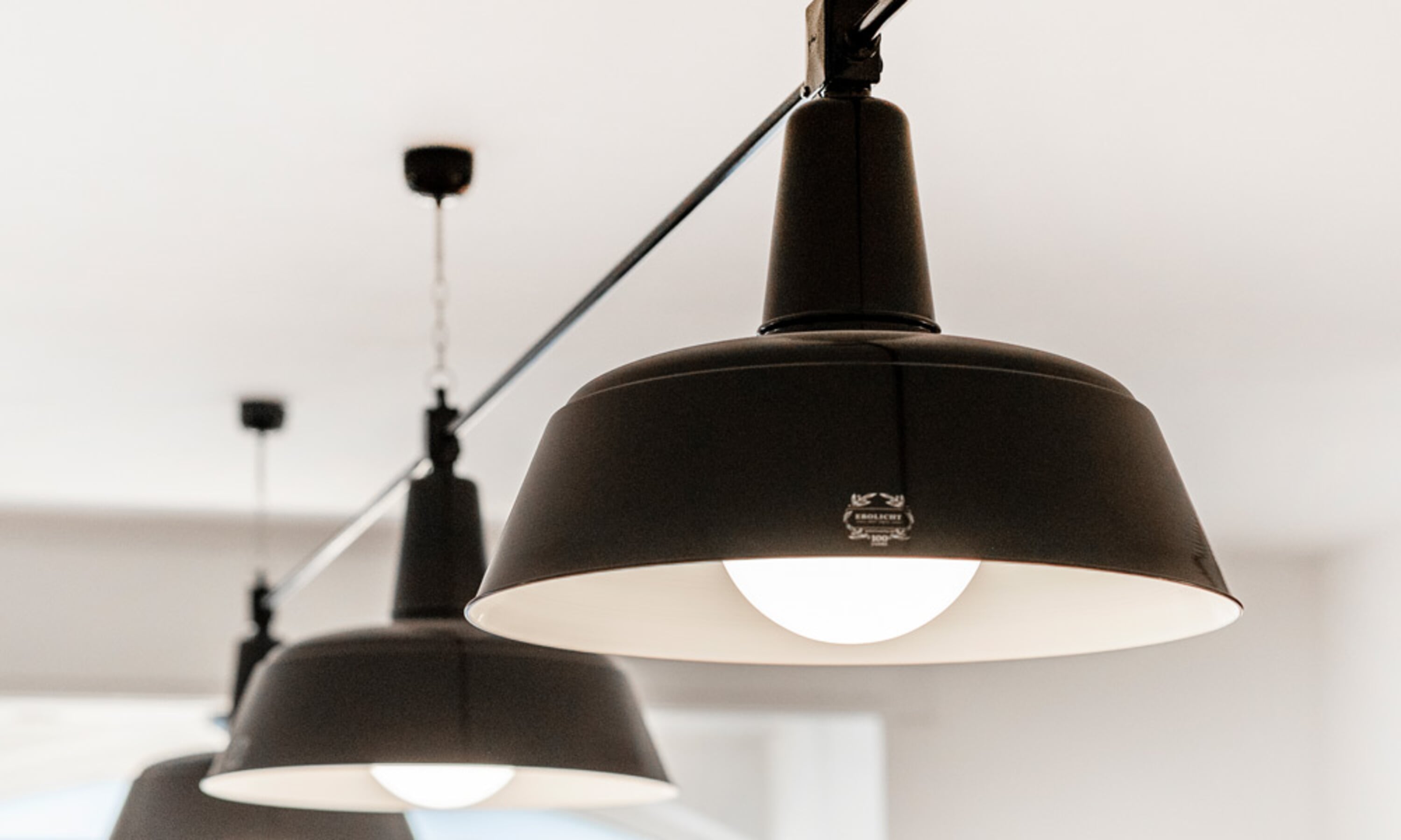 Hochwertige Deckenleuchten kaufen | Manufactum