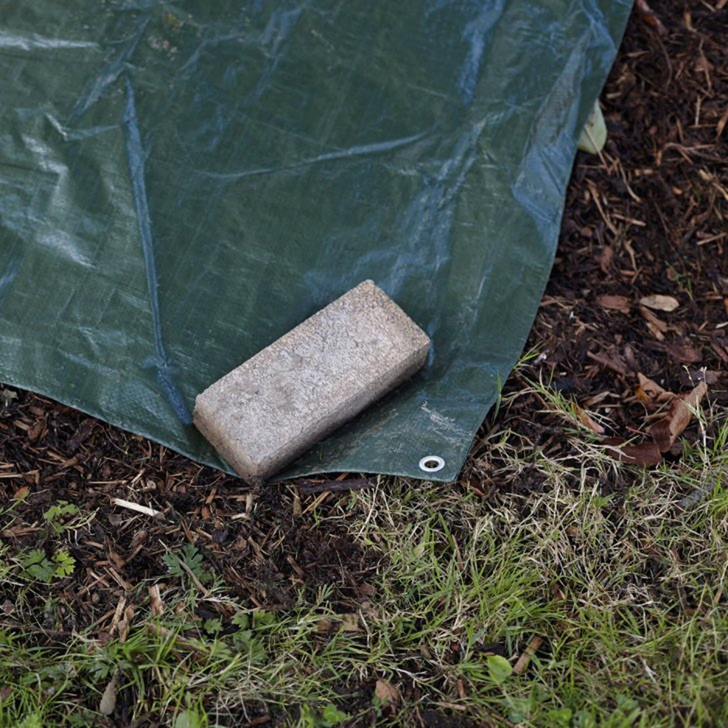 Kompost umsetzen und Kompostmieten abdecken Manufactum Gartenjahr