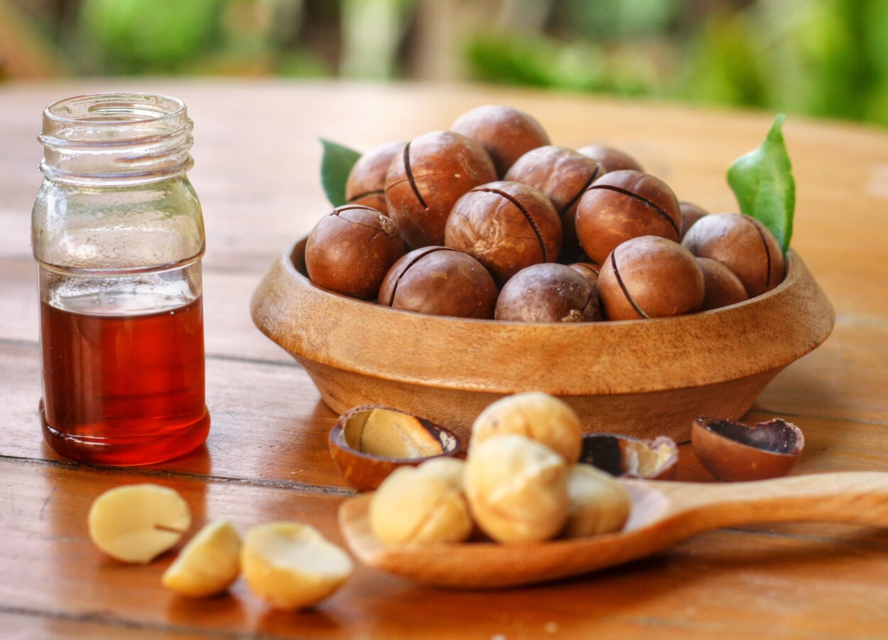 Macadamia oil