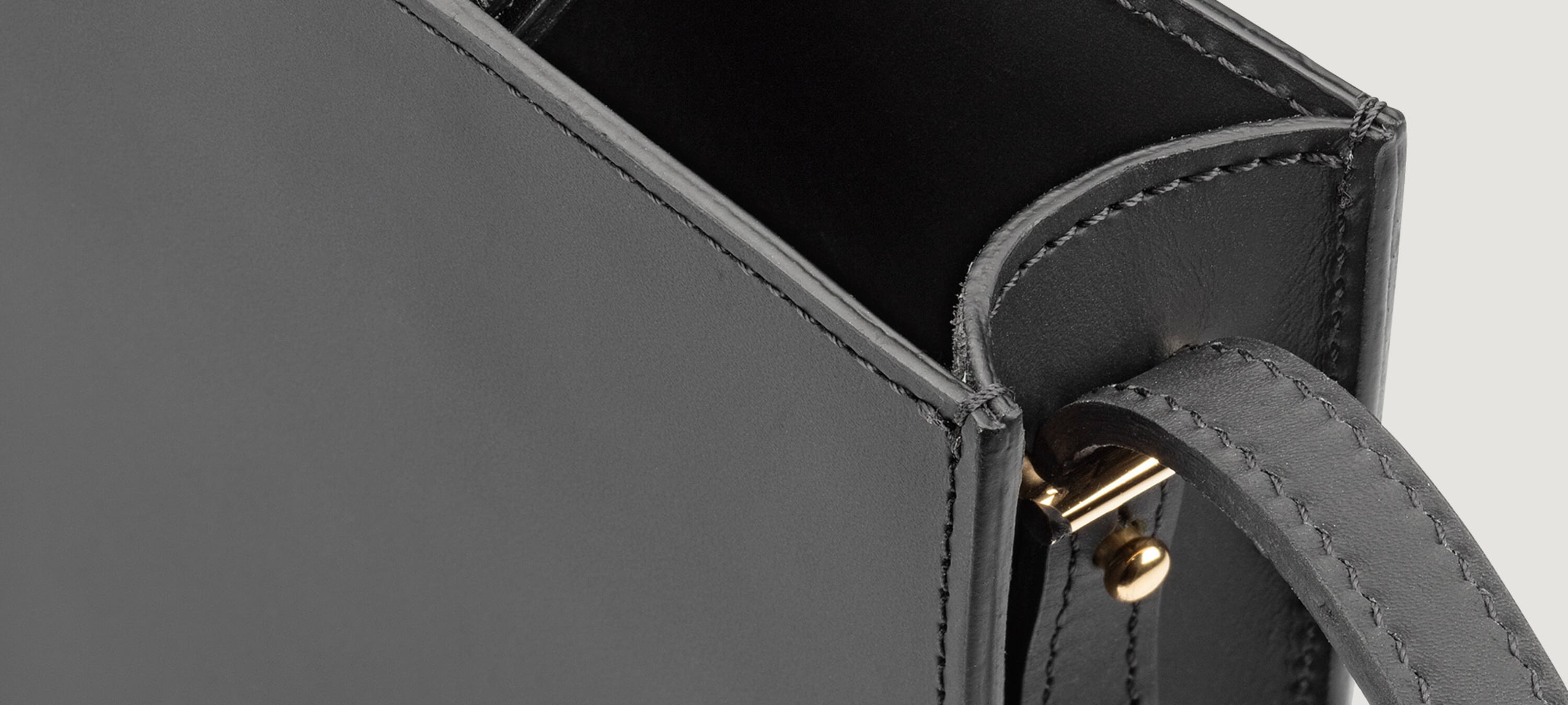 Calfskin properties and care Manufactum