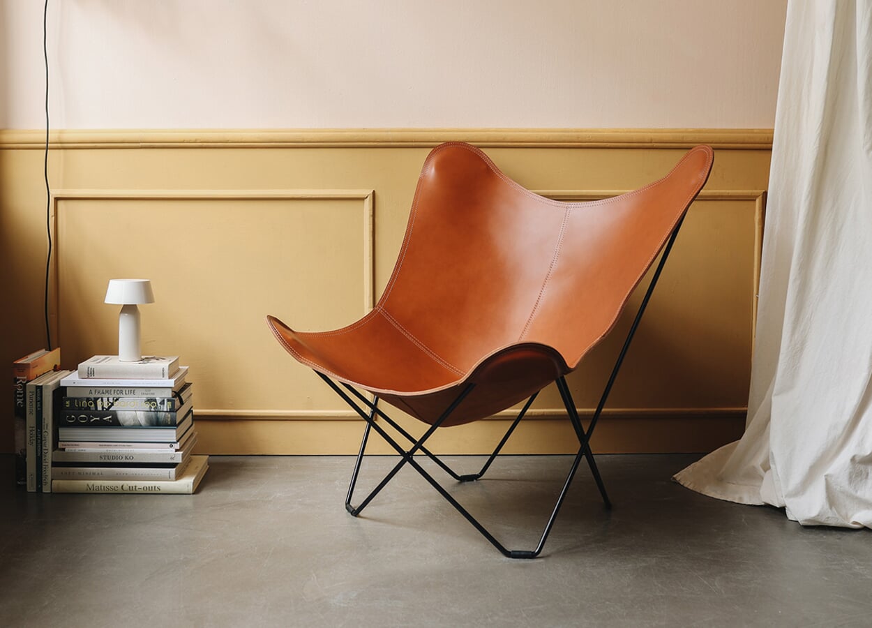 Maripusa leather butterfly armchair