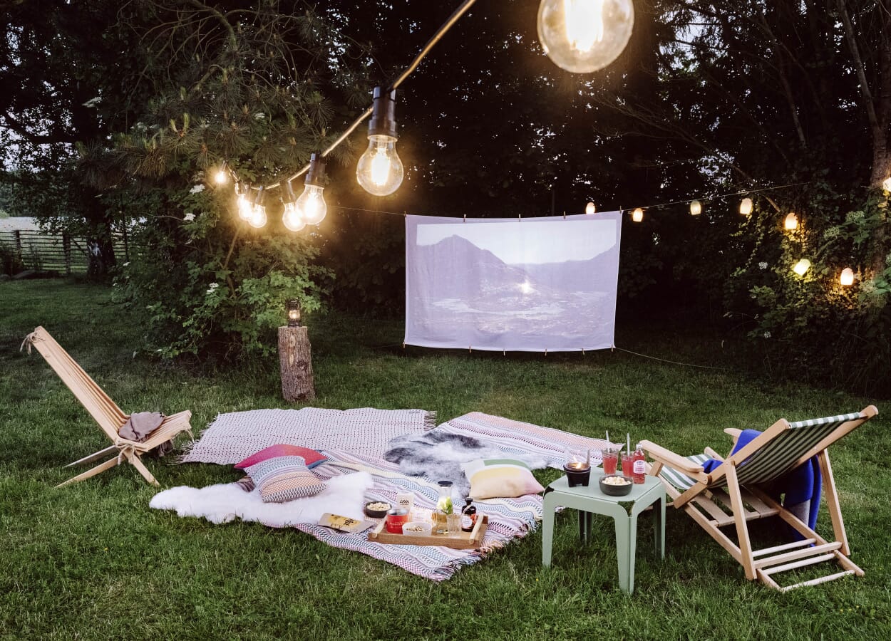 Outdoorkinoabend im Garten