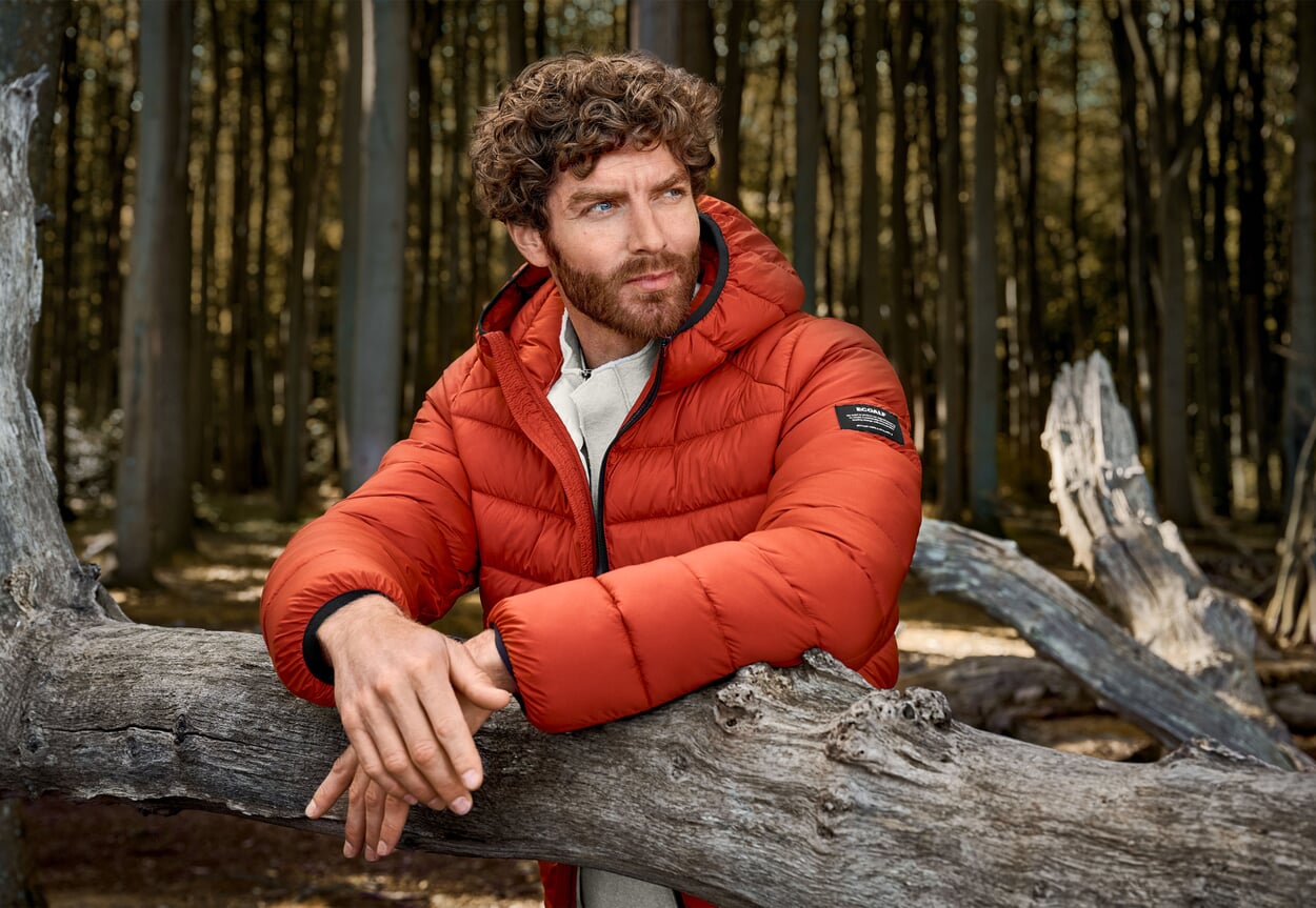 Model in Herbstoutfit