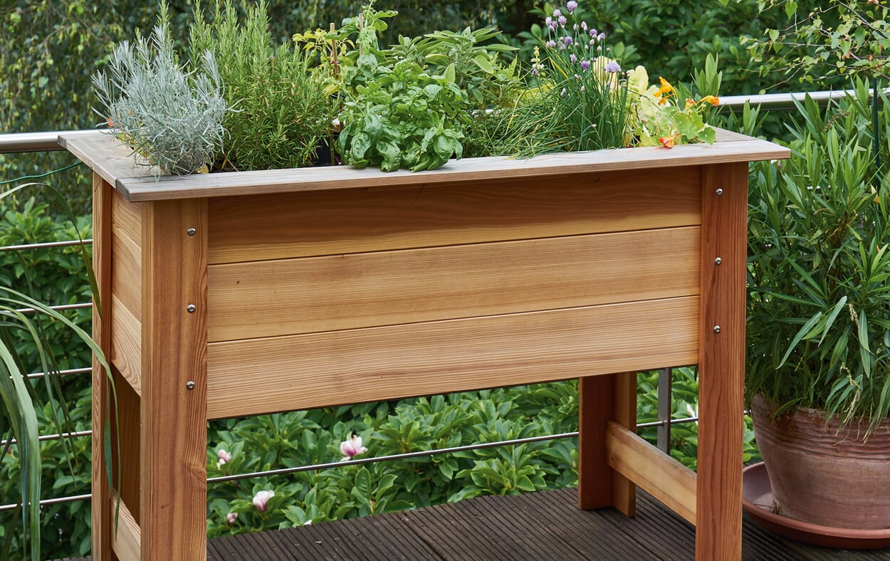 Raised bed for the balcony