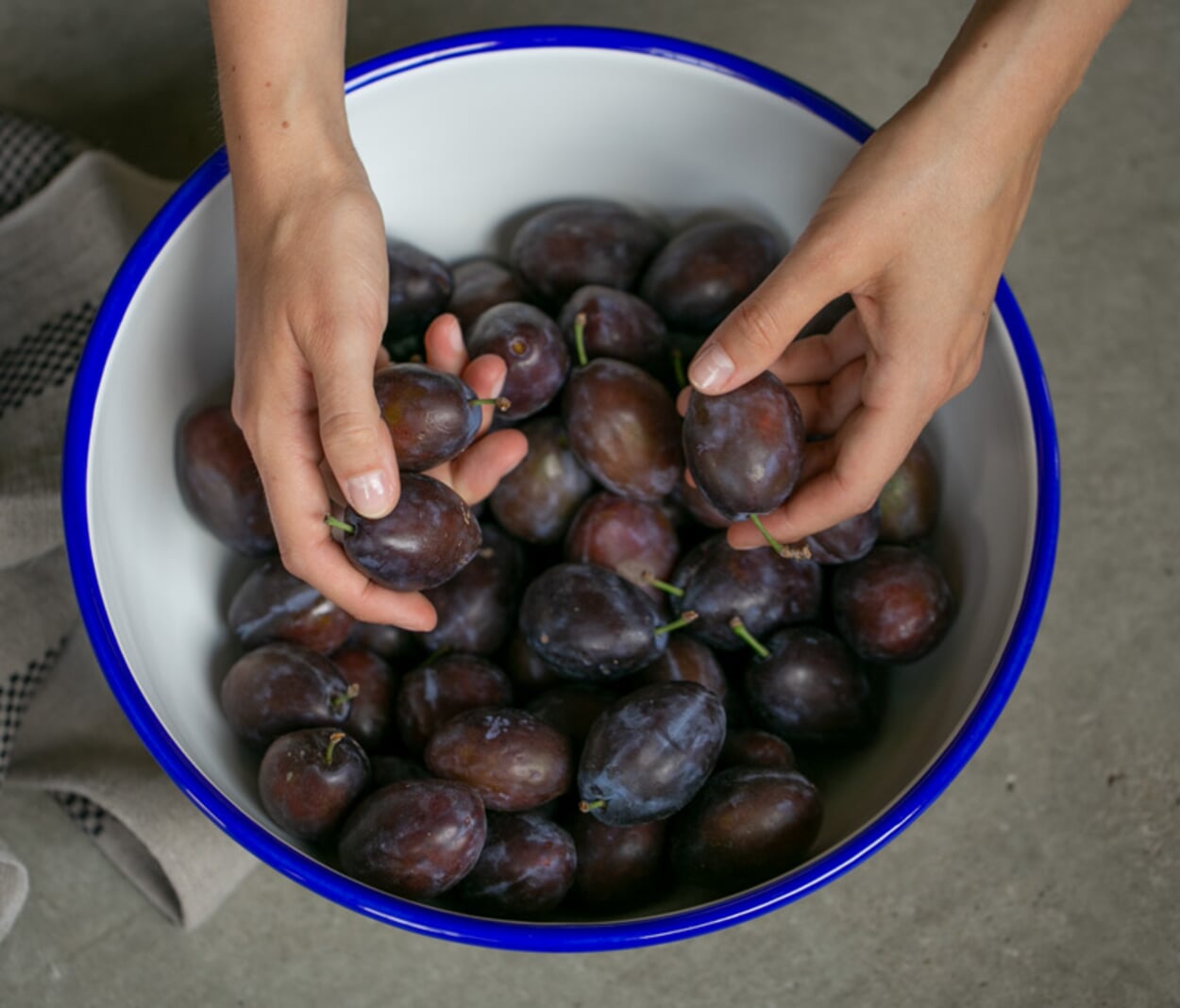 Harvest plums