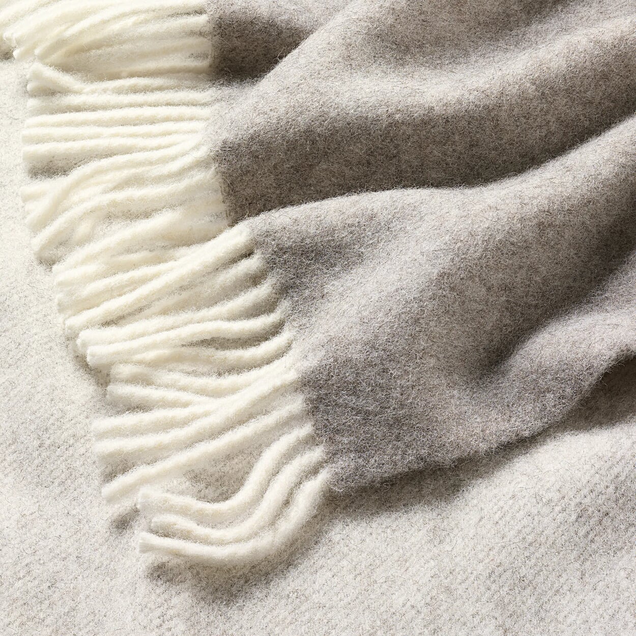 Couverture en laine vierge