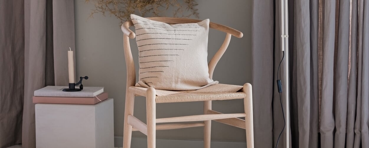 Armchair CH 24 oak wood - the Wishbone Chair