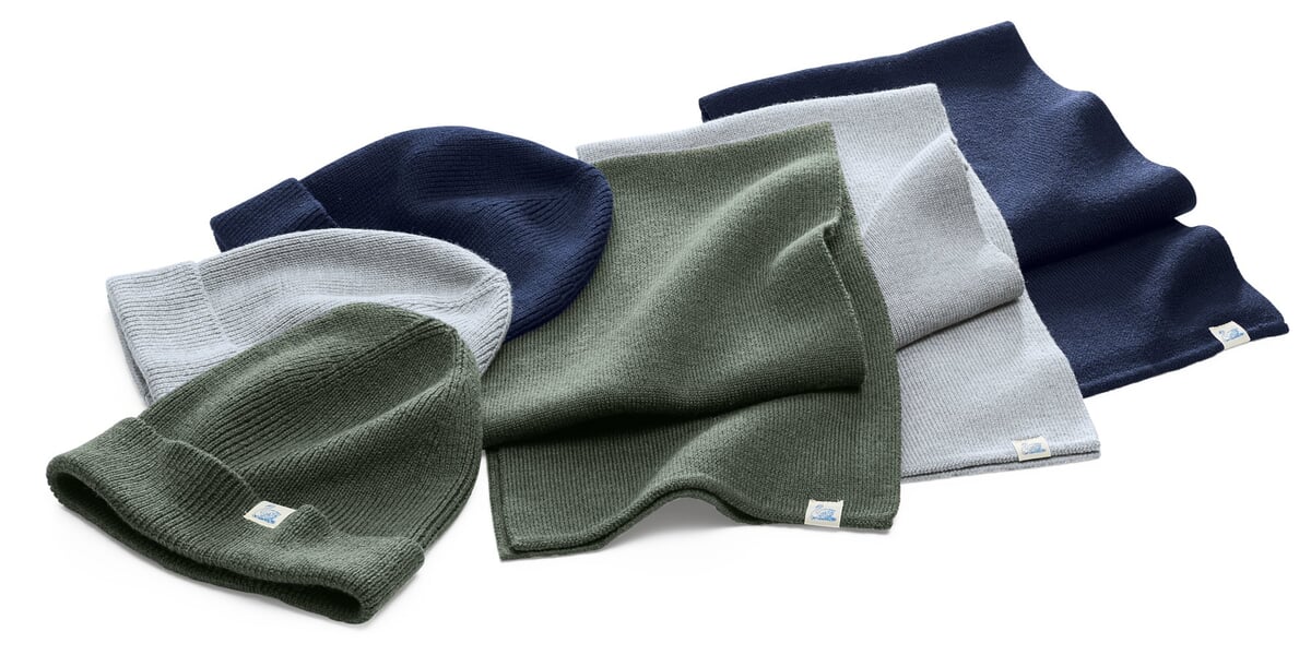 Bonnet tricoté en laine mérinos Bleu foncé