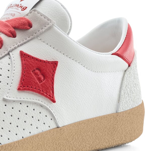 Sports shoe Melbourne White, close-up