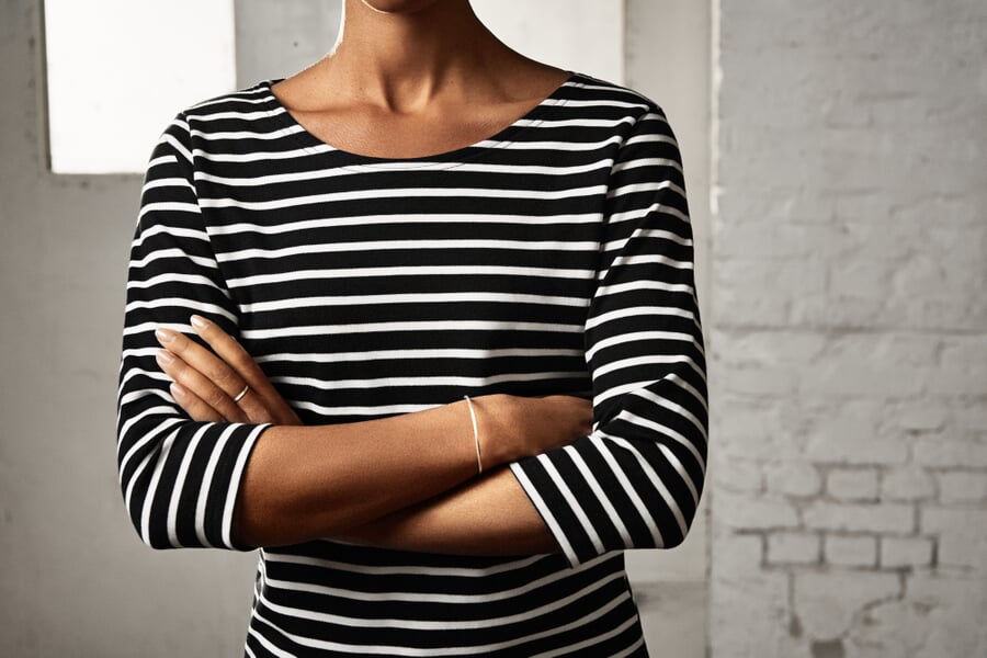 Ladies shirt three-quarter sleeve Navy-White, presented on a model