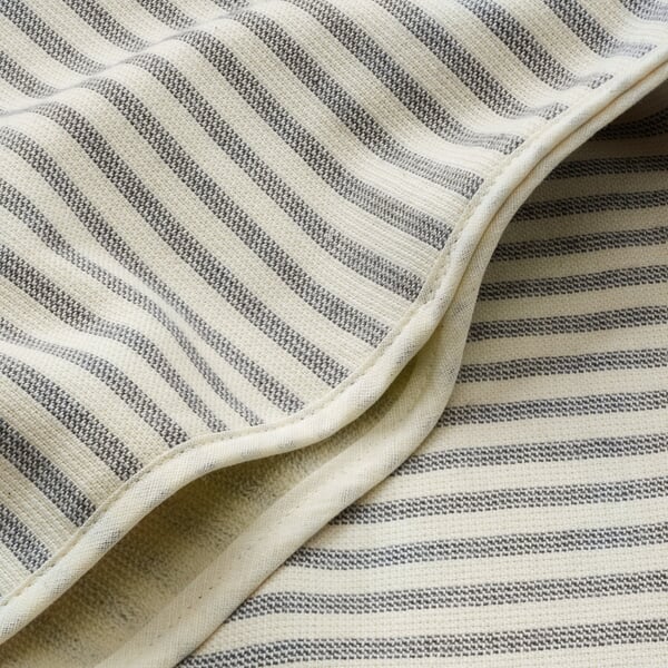Badeponcho klein Fein gestreift, Detailsicht