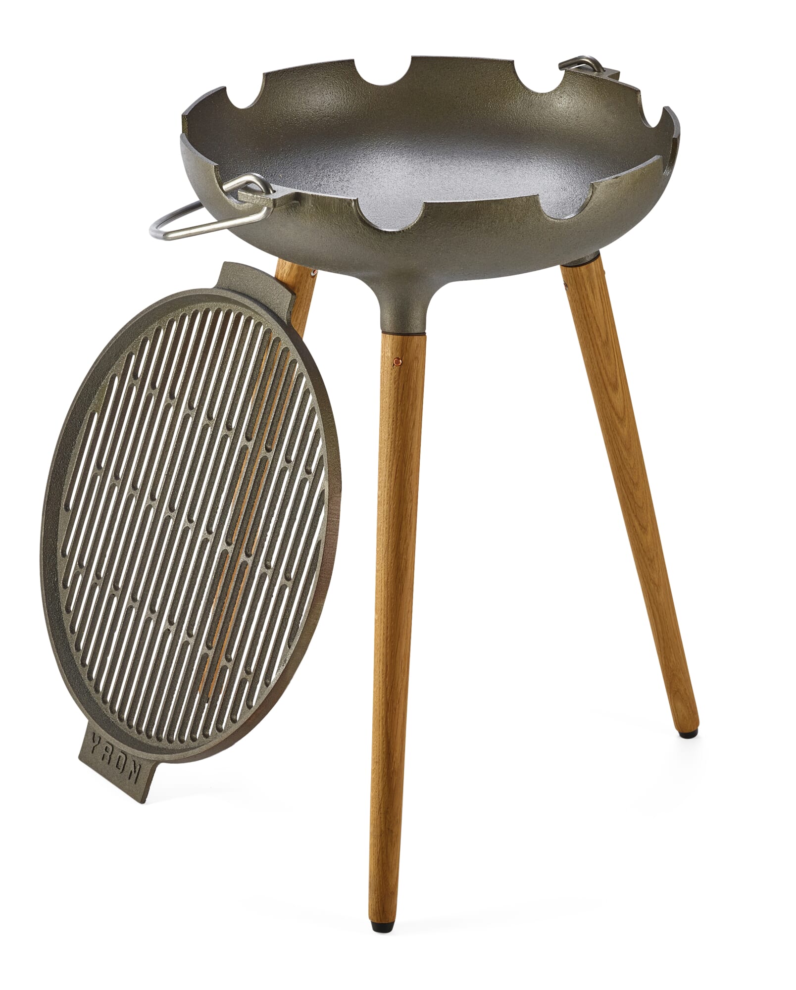 Three-legged grill cast iron