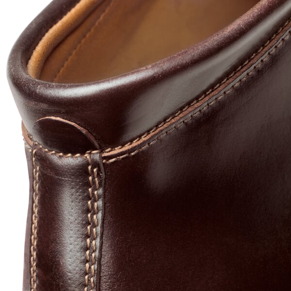 High lace up shoe horse leather Oxblood, close-up