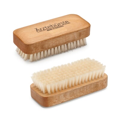 Clinician's Choice Brush with Natural Bristles | Manufactum