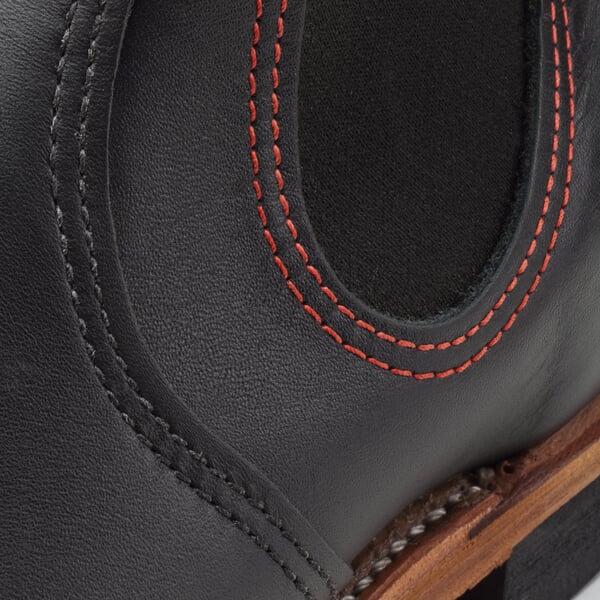 Chelsea Rancher Black (2918), close-up