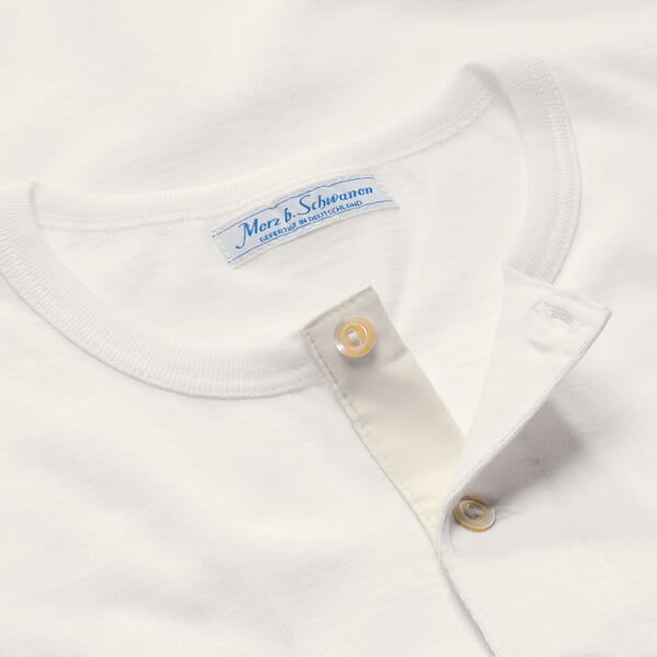 Mens shirt jersey half sleeve White, close-up
