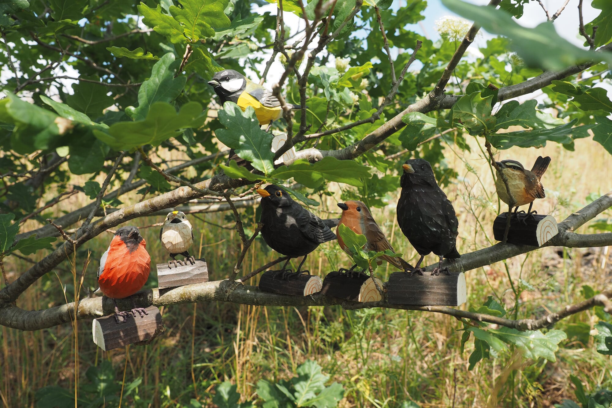 Blackbird lime wood hand carved | Manufactum