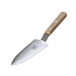 Cranked cake server with serrated edge