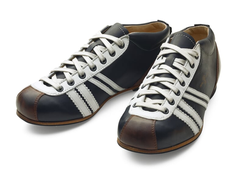 Leather sports shoe Dark blue