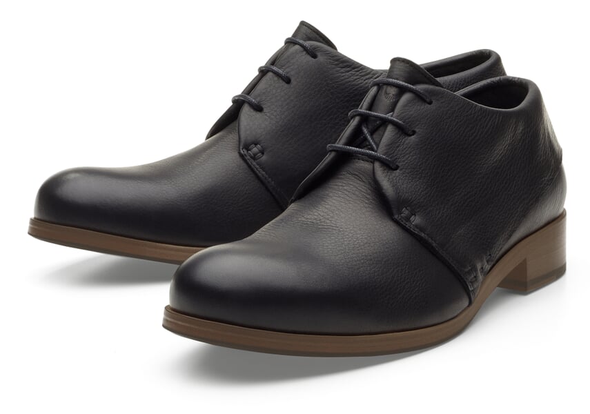 Men low shoe cowhide Black