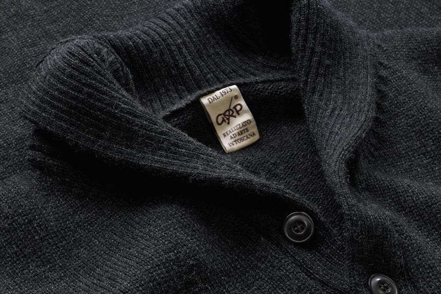 Mens sweater shawl collar Anthracite, close-up