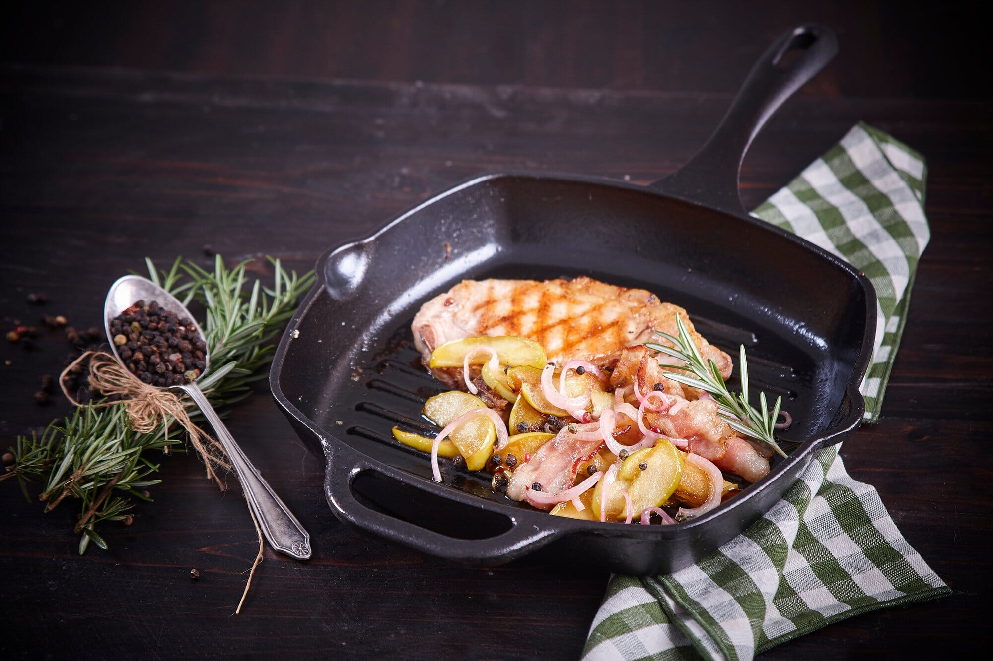 Giant Cast Iron Seashell Pan - Grill and Serve Up All Types of Seafood