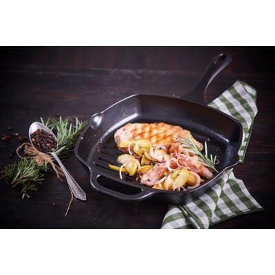 Giant Cast Iron Seashell Pan - Grill and Serve Up All Types of Seafood