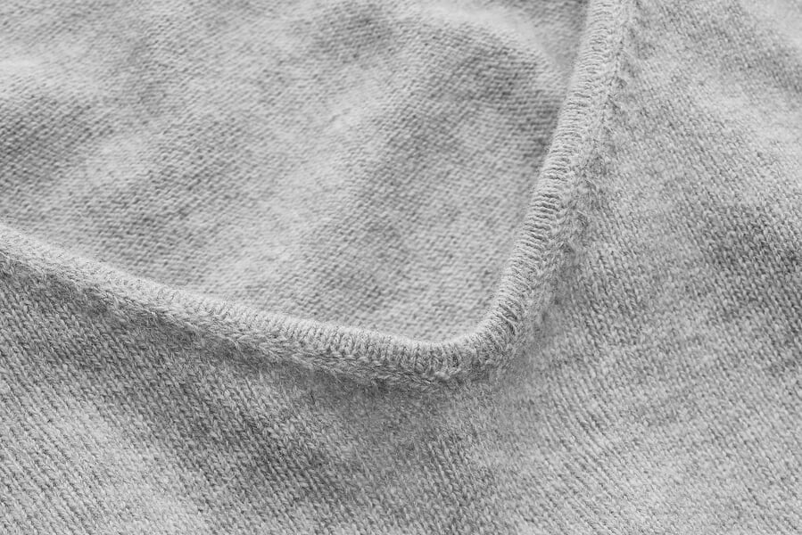 Women’s V-neck Sweater Light gray, close-up