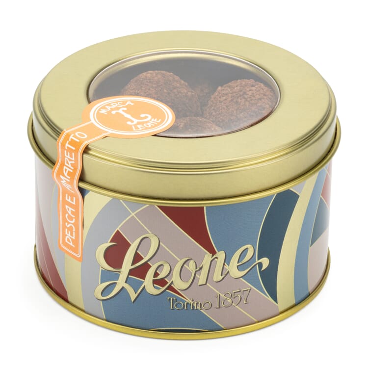 Amaretto-flavored jelly peaches