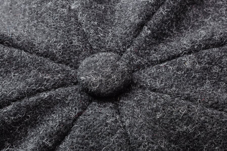 Men cap Harris tweed Anthracite, close-up