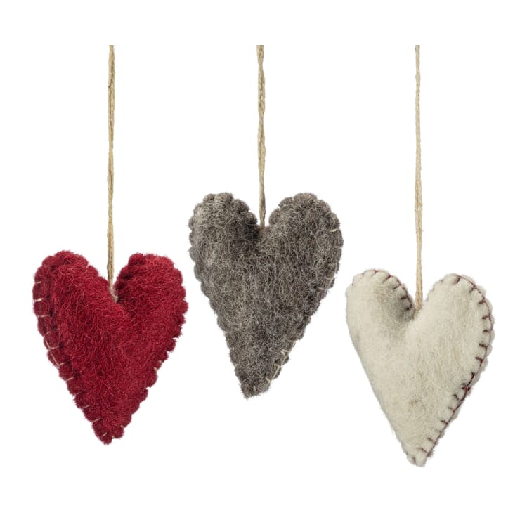 Cœurs en feutre