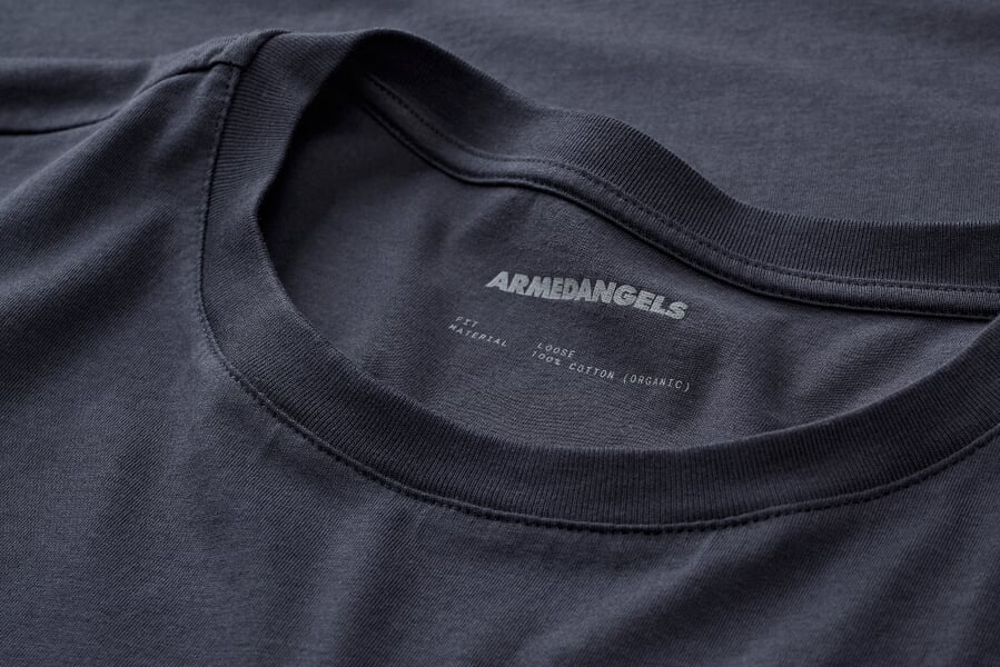 Ladies cotton shirt Dark blue, close-up