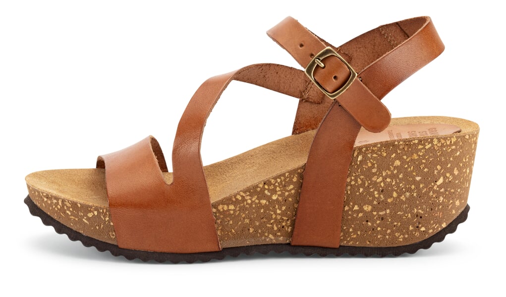 Women sandal wedge heel Cognac