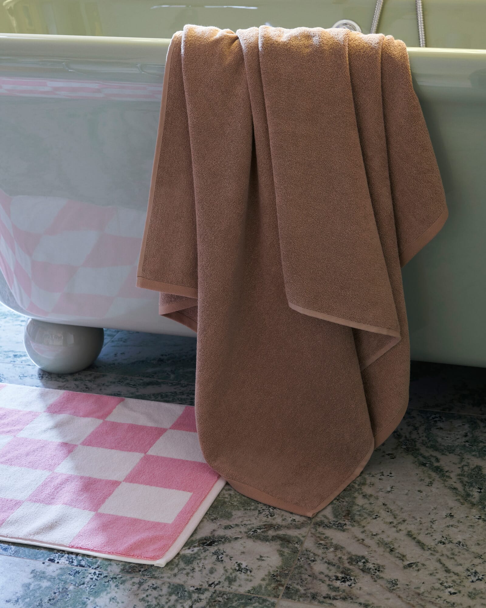 I fare århundrede blad Bath mat Check, Pink | Manufactum
