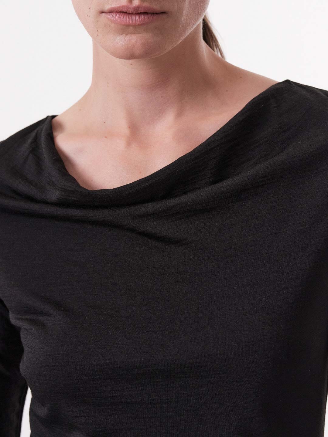 Tシャツ・カットソー ALANUI Women Tunic Tops LWHT005R25KNI001 1000 BLACK Black Womens Tunic Tops to Wear with Leggings Long Sleeve Basic T