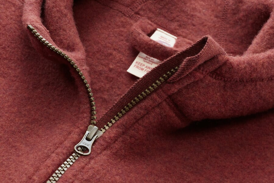 Damenjacke Merinofleece Braunrot, Detailsicht