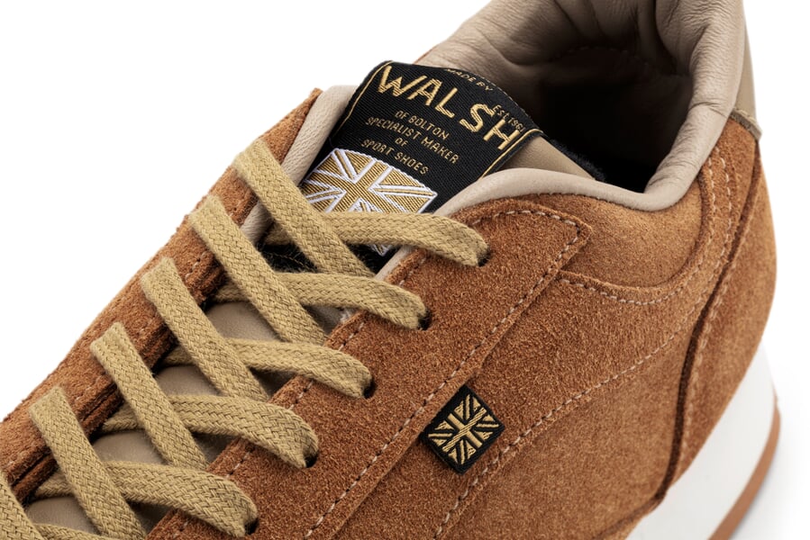 Herren-Velourssneaker Braun, Detailsicht