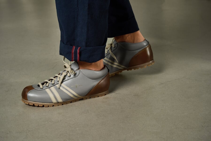 Lederschuh Liga Profilsohle Grau-Cognac, Anwendungsbeispiel