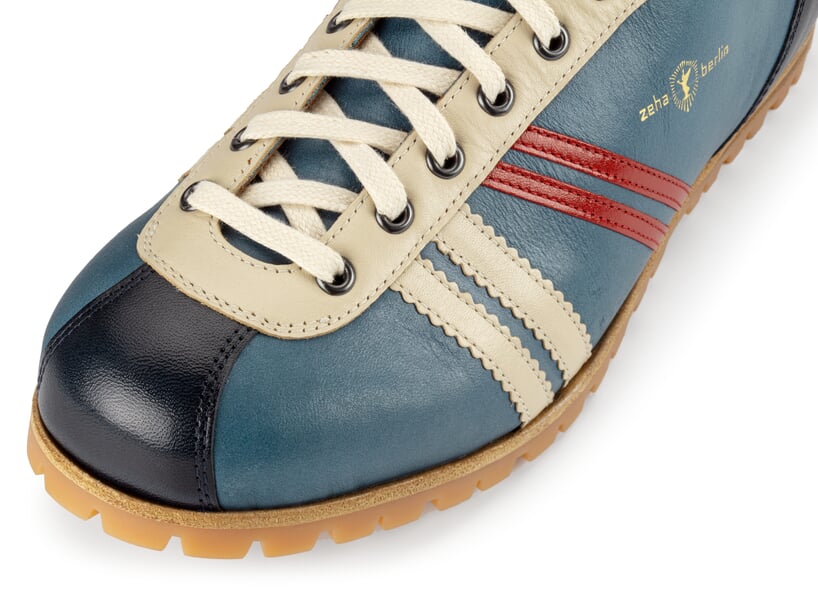 Leather shoe league profile sole Azure blue, close-up