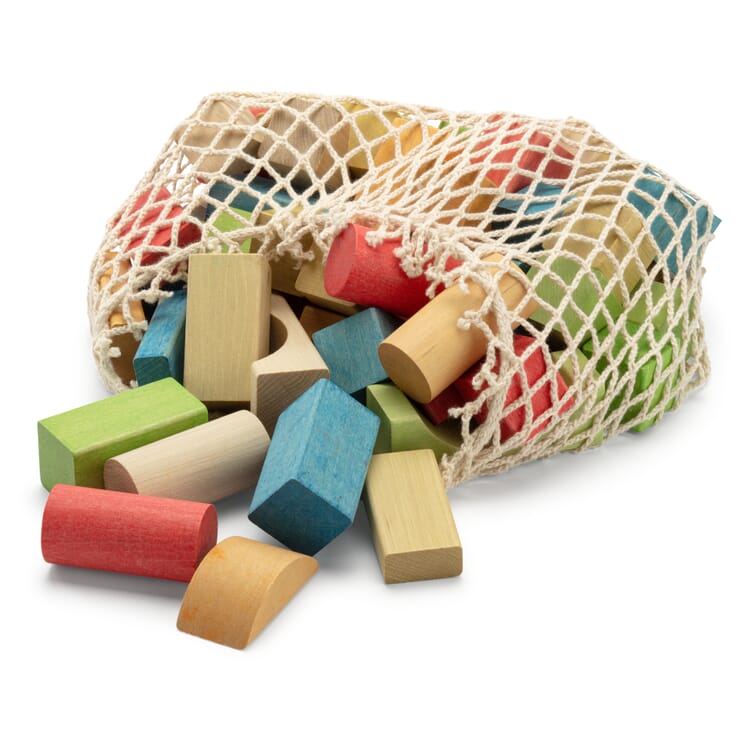 cubes en bois multicolores