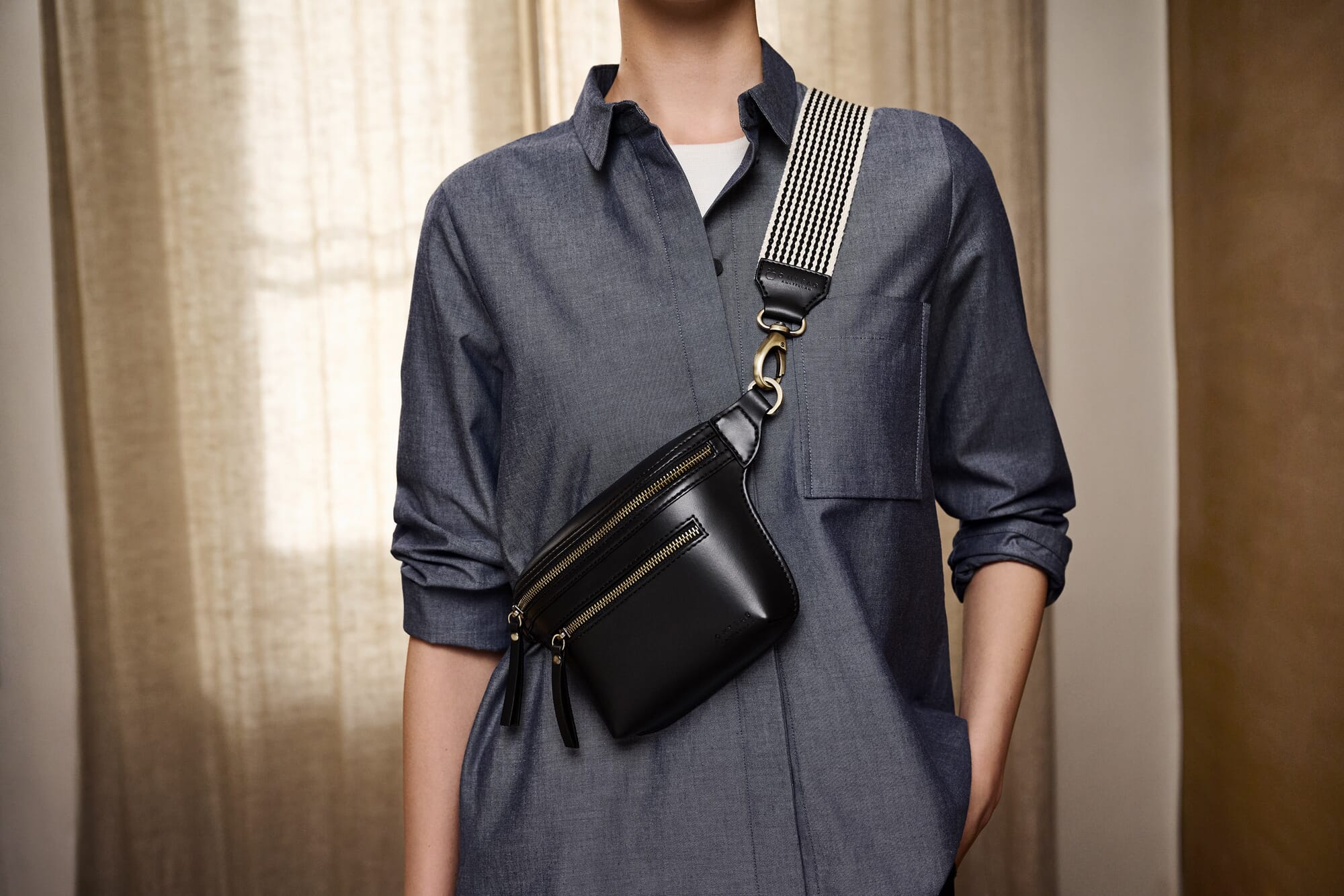 Hip shoulder bag Black Manufactum