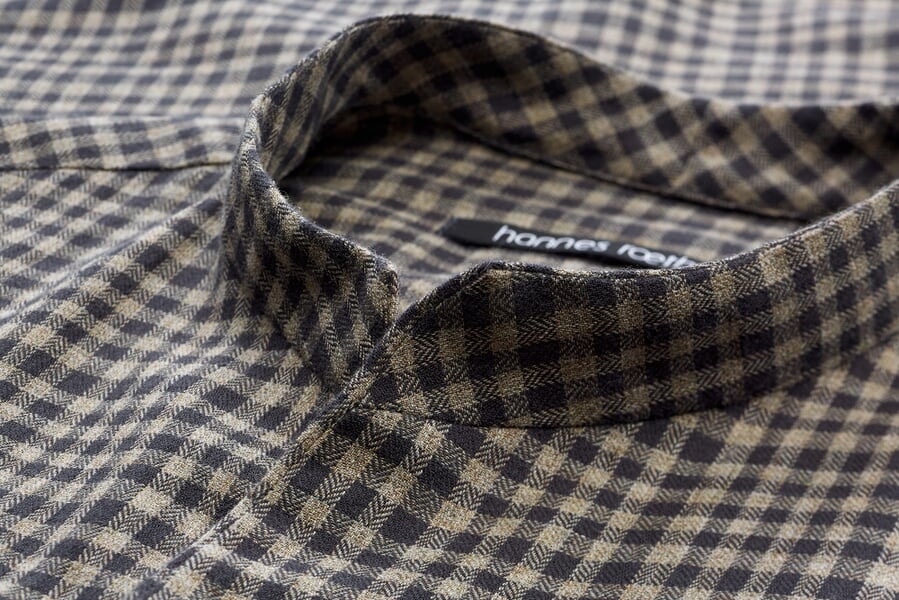 Mens shirt narrow collar Natural gray, close-up